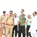 डीएम-एसएसपी ने कावंड़ यात्रा के मद्देनजर कछला गंगा घाट का निरीक्षण किया