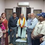 “साहित्य परिषद ने सुरेश बाबू मिश्रा का किया अभिनंदन “