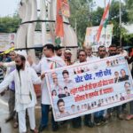 बदायूं में कांग्रेस कार्यकर्ताओं ने राहुल गांधी के समर्थन में वोटर अधिकार पदयात्रा निकाली
