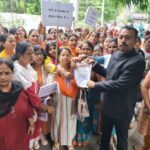 प्रधानमंत्री की माता जी पर अभद्र टिप्पणी करने के विरोध में किया प्रदर्शन