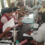 बदायूं में प्रमोद इंटर कालेज की छात्रा सृष्टि एक दिन की डीएम बनी,समस्याओं को सुना