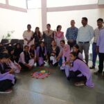 संघटक राजकीय महाविद्यालय मे छात्राओं ने दीवाली पर शुभकामनाएं रंगोली व दीपक जलाकर दी