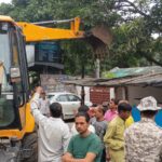 नगर निगम का अतिक्रमण के खिलाफ चला सफाई अभियान