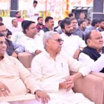 पूर्व विधायक,मेयर कुंवर सुभाष पटेल की प्रथम पुण्यतिथि पर प्रदेश अध्यक्ष ने सभी जनप्रतिनिधियों एवं कार्यकर्ताओं संग पुष्प अर्पित कर दी श्रद्धांजलि