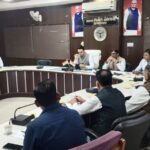 डीएम ने की निर्वाचक नामावलियों के विशेष प्रगाढ़ पुनरीक्षण कार्यां की समीक्षा