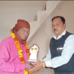 बदायूँ के मोहल्ला सैयदवाड़ा में गणतंत्र दिवस धूमधाम से मनाया,सफाईकर्मियों को सम्मानित किया