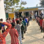 संविलियन विद्यालय कौआ नगला में मातदाता दिवस पर बच्चों को दिलाई गई मतदाता की शपथ