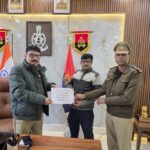 बदायूँ में बैलेंस चेक करने को फोन पे पर किल्क करते ही 82,222 रुपये उड़े,पुलिस ने वापस कराए