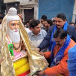 बदायूँ के मोहल्ला लोटनपुरा मन्दिर में नगर भृमण के बाद भगवान वाल्मीकि की मूर्ति की प्राण प्रतिष्ठा हुई