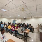 स्वामी शुकदेवानंद महाविद्यालय में वित्तीय साक्षरता पर हुआ व्याख्यान