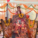 श्रीमद्भागवत कथा में गोवर्धन पर्वत की कथा सुनकर मंत्र मुग्ध हुए श्रद्धालु