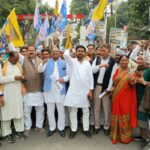 एम्स की मांग को लेकर आप का धरना प्रदर्शन, राज्यपाल को भेजा ज्ञापन