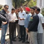 गैस सिलेंडर की कालाबाजारी रोकने को व्यापारी सुरक्षा फोरम ने सौंपा ज्ञापन