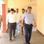जिलाधिकारी ने पुलिस भर्ती परीक्षा केंद्रों का किया निरीक्षण