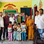 नए सत्र के पहले दिन विद्यालय में प्रवेश उत्सव व पुस्तक वितरण कार्यक्रम आयोजित