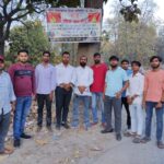 मौत का पेड़” बना हादसों की वजह, हटाने की उठी मांग