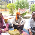 सेठ दामोदर स्वरूप पार्क में पीड़ित परिवार भूख हड़ताल पर बैठा, सिटी मजिस्ट्रेट ने लिया ज्ञापन