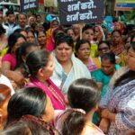 PM मोदी पर टिप्पणी से उबाल, BJP ने कलेक्ट्रेट घेरा, सपा सांसद से माफ़ी की मांग की