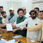 भीषण गर्मी में ट्रैफिक सिग्नल बंद करने की मांग, सपा ने प्रशासन को सौंपा ज्ञापन