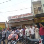 एलपीजी गैस की किल्लत से लोग परेशान, लाइन में लगने पर भी नहीं मिल पा रहा सिलेंडर