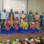 ईश कृपा से हो गये, पूरे बारह साल,उन्नति को पहना रहा,अब विकास जयमाल