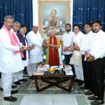 राज्यपाल से मिला शिक्षक एमएलसी प्रत्याशी का शिष्टमंडल, विश्वविद्यालयों की जांच की मांग