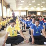 स्वस्थ तन-शांत मन के लिए जीआरएम डोहरा रोड में वृहद योगाभ्यास