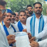 ललिता गौतम हत्याकांड की सीबीआई जांच की मांग को लेकर भीम आर्मी का बरेली में धरना, राष्ट्रपति के नाम सौंपा ज्ञापन