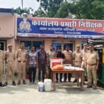 ट्रांसफार्मर चोरी करने वाले गिरोह के पांच गिरफ्तार25 लीटर ट्रांसफार्मर ऑयल, केबल-तार, इन्वर्टर-बैटरी, चोरी में प्रयुक्त उपकरण व ऑटो बरामद