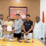राष्ट्र वीर दुर्गादास राठौर की प्रतिमा स्थापित करने की मांग, मेयर को सौंपा ज्ञापन