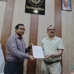 बरेली के शिक्षक डॉ. संजय कुमार सिंह को राज्य अध्यापक पुरस्कार मिलने पर अपर मुख्य सचिव ने दी बधाई
