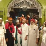 वरिष्ठ समाज सेवा समिति ने पेश की चादर शाहदाना वली के दरबार में